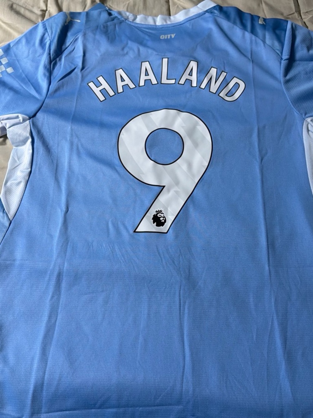 Puma Manchester City' Light Blue Home Jersey - Picture 2 of 5